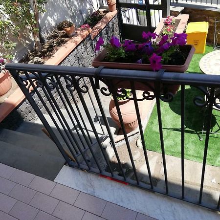 B & B Amici Dell'Etna Nicolosi Exterior foto