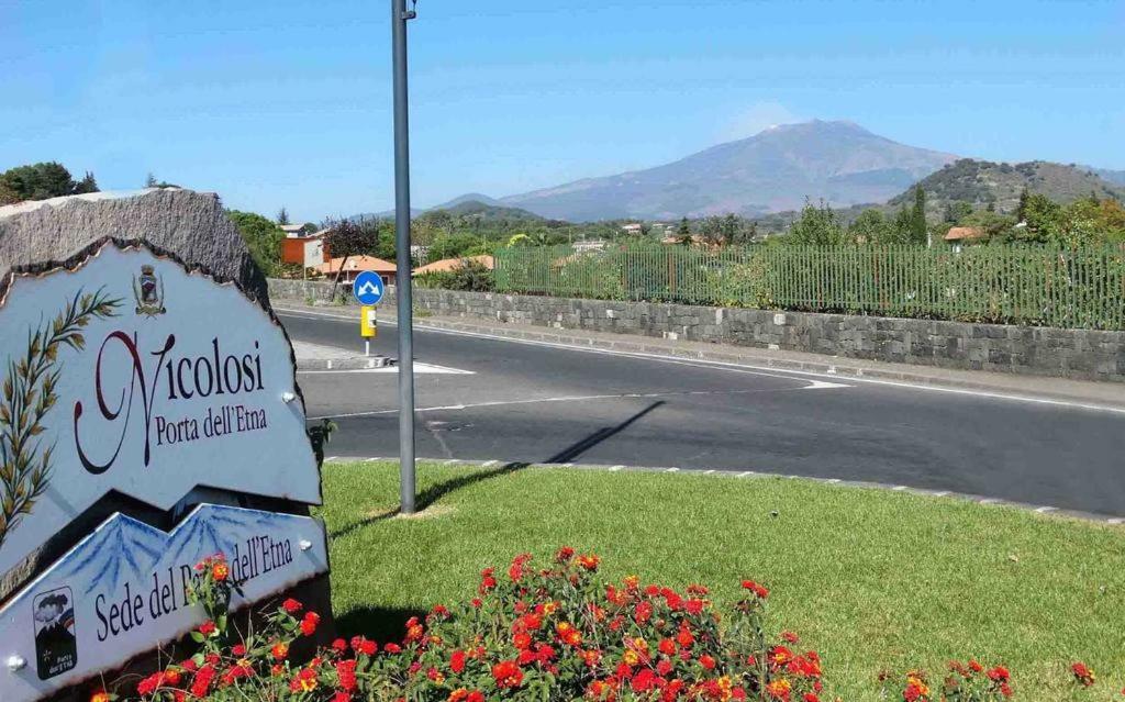 B & B Amici Dell'Etna Nicolosi Exterior foto